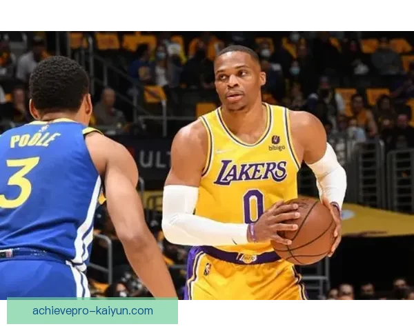 马尔蒂尼技术细节拆解：传承与创新并重，助力后卫新风尚