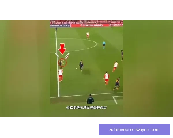 克罗斯中场节奏控制持续提升，助力球队稳定表现